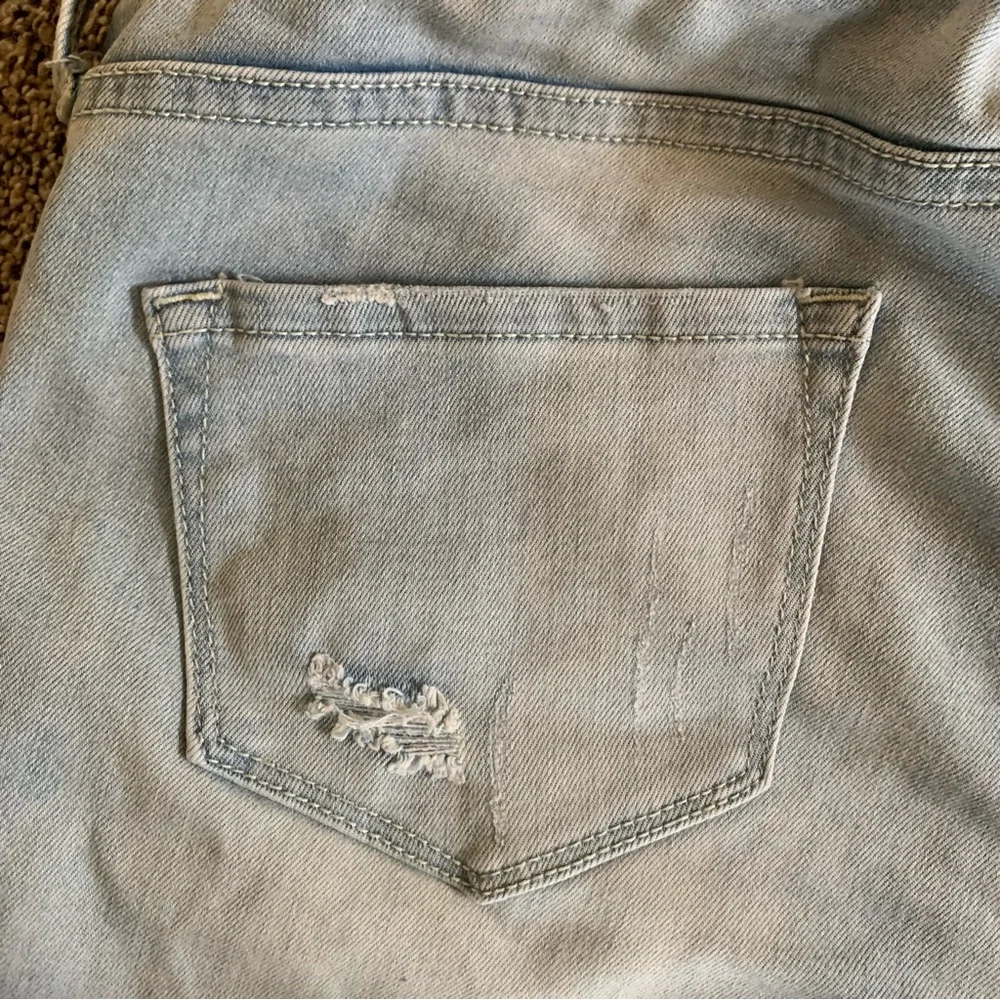 Blanqi Maternity Jeans 4 Over the Belly Light Wash Distressed Women's Jeans - Picture 8 of 9